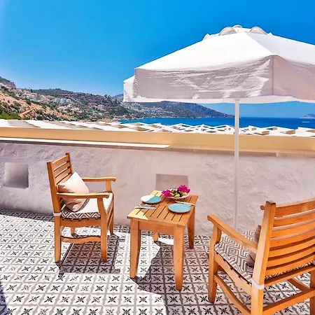 מלון Pier House 5*
